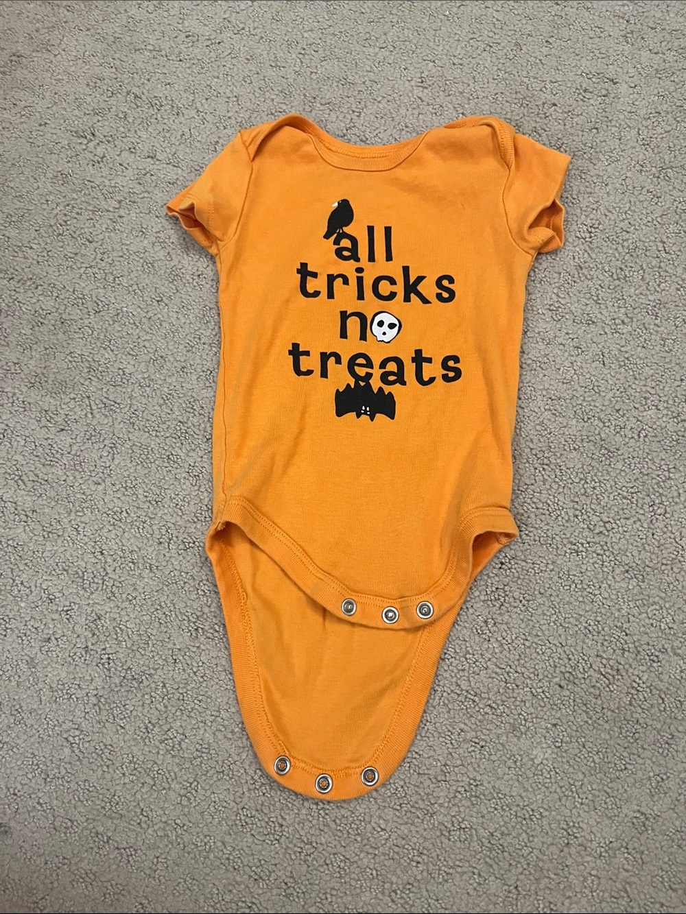 Hope & wonder Orange Halloween Baby One-Piece Bodysuit All Tricks No Treats 12m